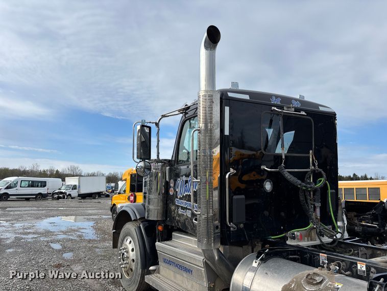 image for item YA3158 2025 Peterbilt 589 semi truck