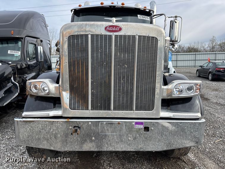 image for item YA3158 2025 Peterbilt 589 semi truck