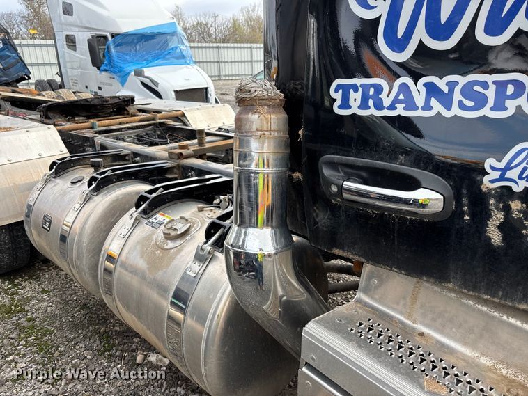 image for item YA3158 2025 Peterbilt 589 semi truck