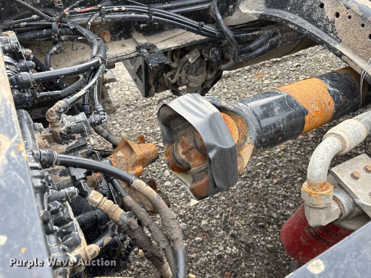 image for item YA3158 2025 Peterbilt 589 semi truck