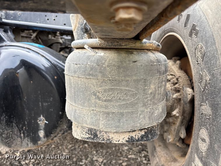 image for item YA3158 2025 Peterbilt 589 semi truck