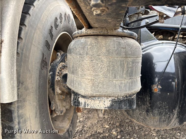 image for item YA3158 2025 Peterbilt 589 semi truck