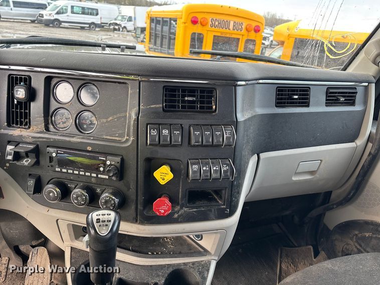 image for item YA3158 2025 Peterbilt 589 semi truck