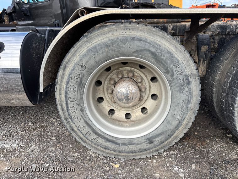 image for item YA3158 2025 Peterbilt 589 semi truck