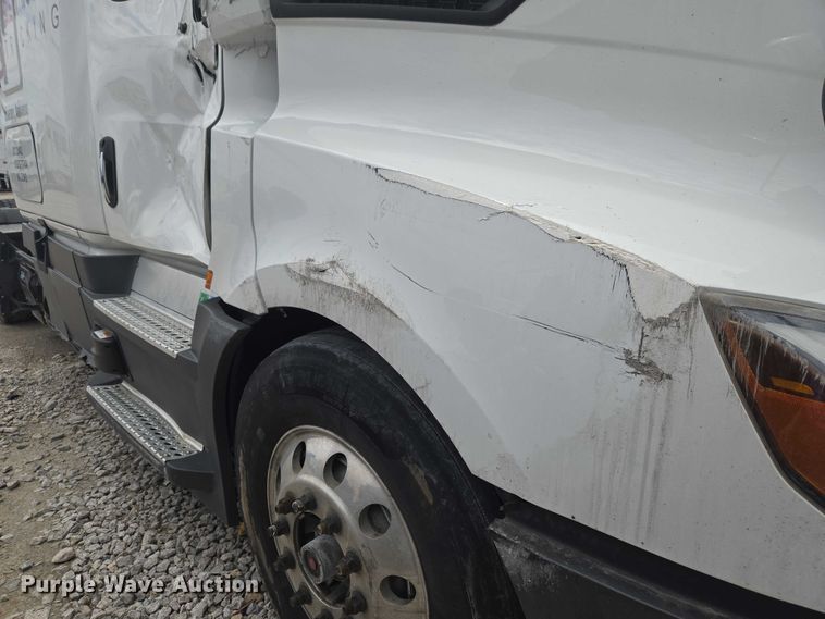 image for item YA3159 2024 Freightliner Cascadia semi truck