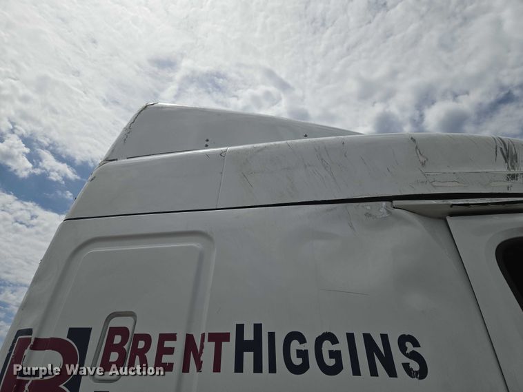image for item YA3159 2024 Freightliner Cascadia semi truck