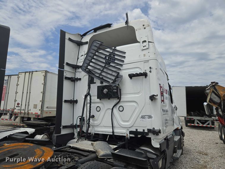 image for item YA3159 2024 Freightliner Cascadia semi truck