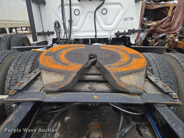 image for item YA3159 2024 Freightliner Cascadia semi truck