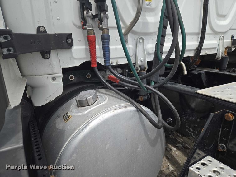 image for item YA3159 2024 Freightliner Cascadia semi truck
