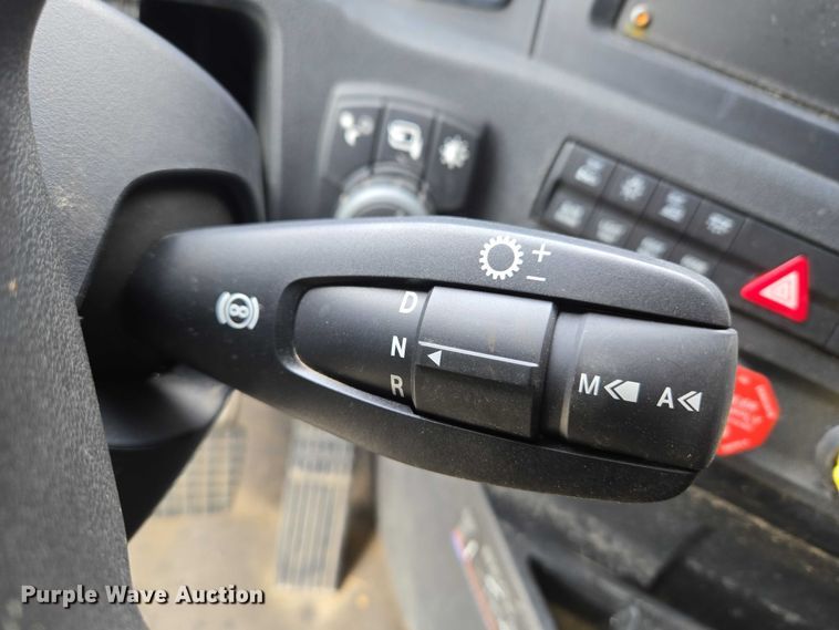 image for item YA3159 2024 Freightliner Cascadia semi truck