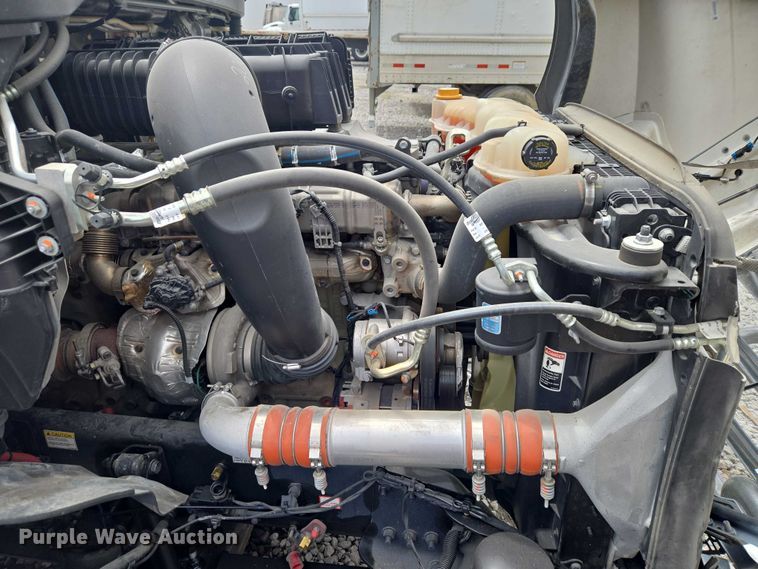 image for item YA3159 2024 Freightliner Cascadia semi truck