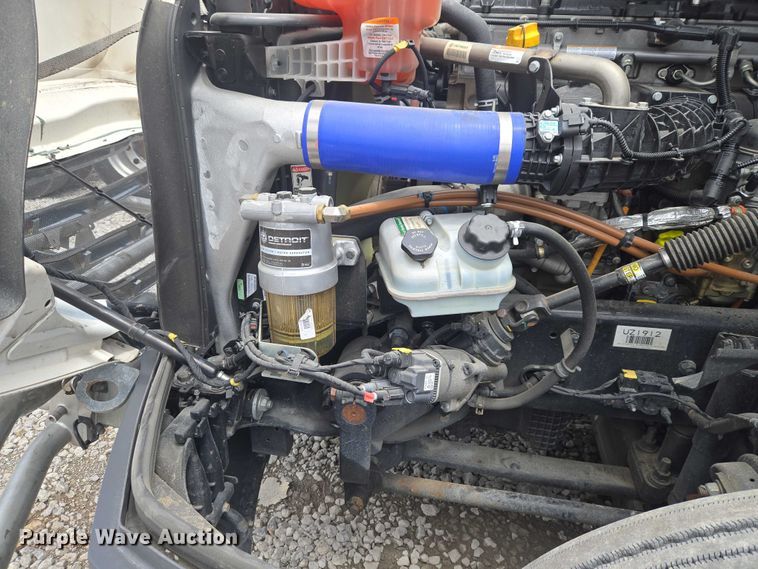 image for item YA3159 2024 Freightliner Cascadia semi truck