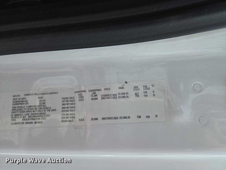 image for item YA3159 2024 Freightliner Cascadia semi truck