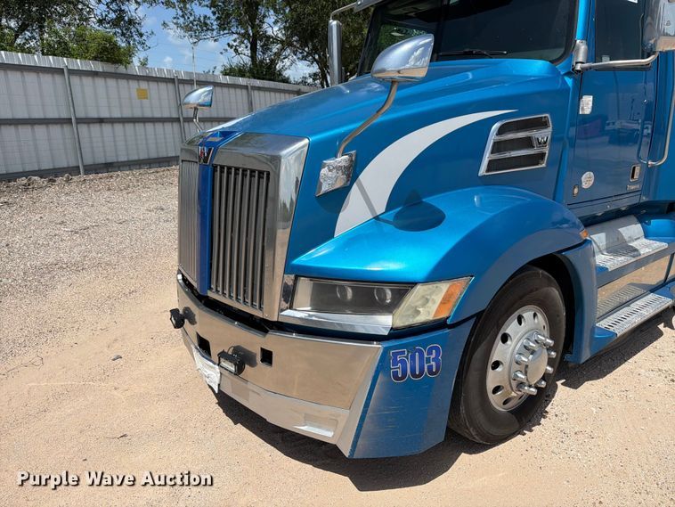 image for item YA3372 2016 Western Star 5700XE semi truck