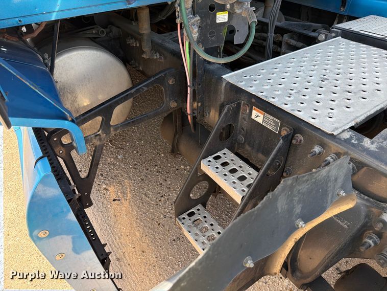 image for item YA3372 2016 Western Star 5700XE semi truck