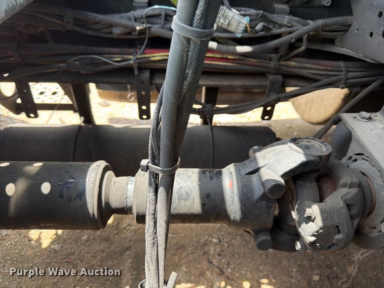 image for item YA3372 2016 Western Star 5700XE semi truck