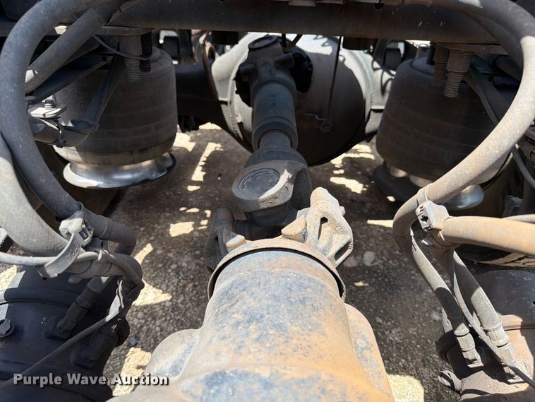 image for item YA3372 2016 Western Star 5700XE semi truck