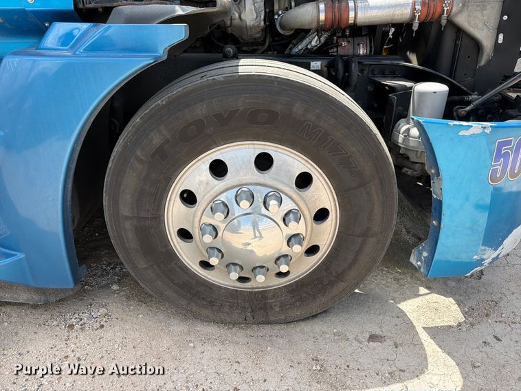 image for item YA3372 2016 Western Star 5700XE semi truck
