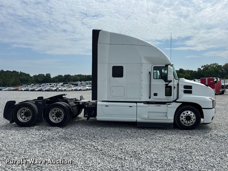 image for item YA3398 2023 Mack Anthem semi truck