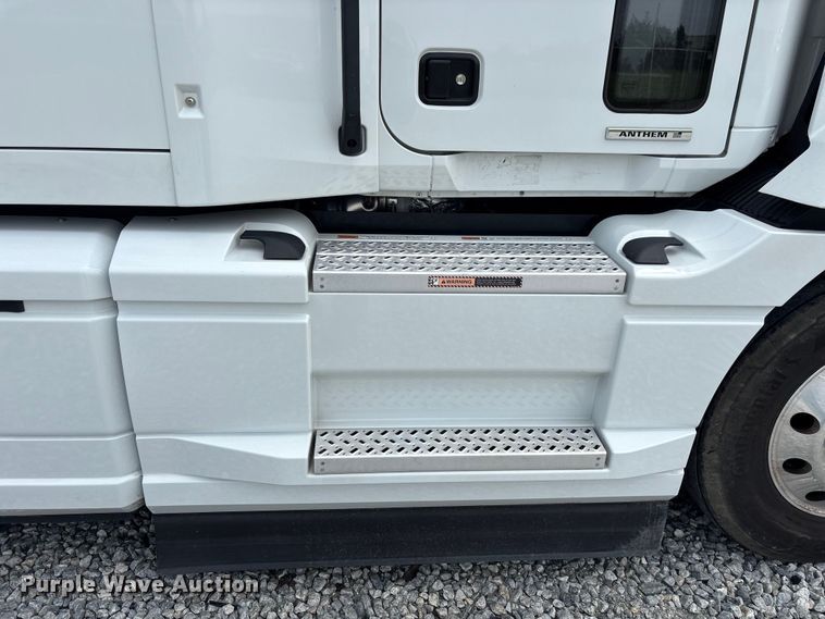 image for item YA3398 2023 Mack Anthem semi truck