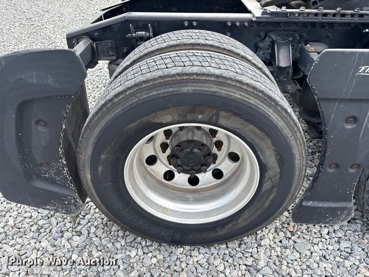 image for item YA3398 2023 Mack Anthem semi truck