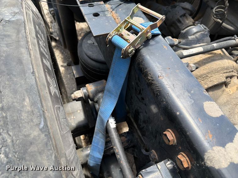 image for item YA3409 2018 Kenworth T680  semi truck