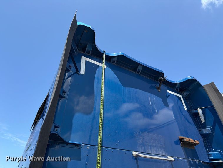image for item YA3409 2018 Kenworth T680  semi truck