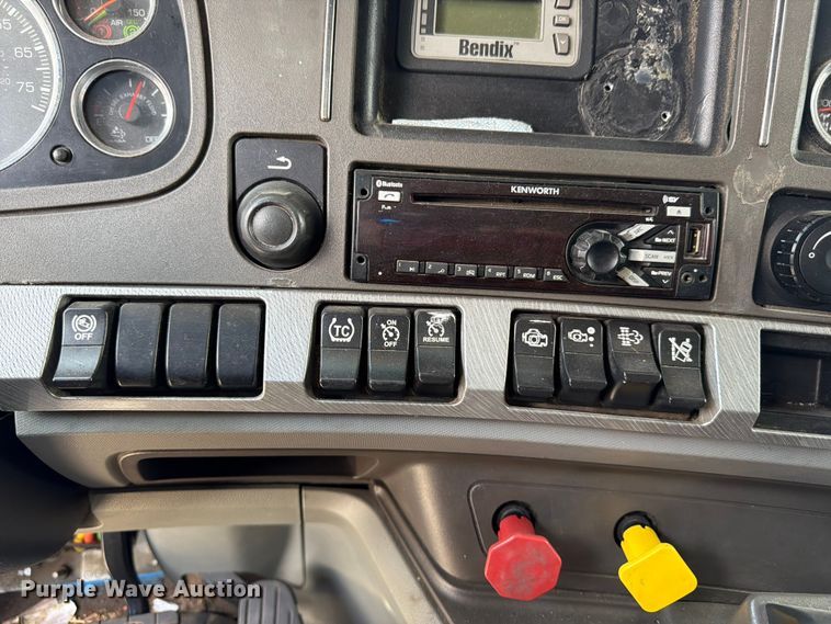 image for item YA3409 2018 Kenworth T680  semi truck