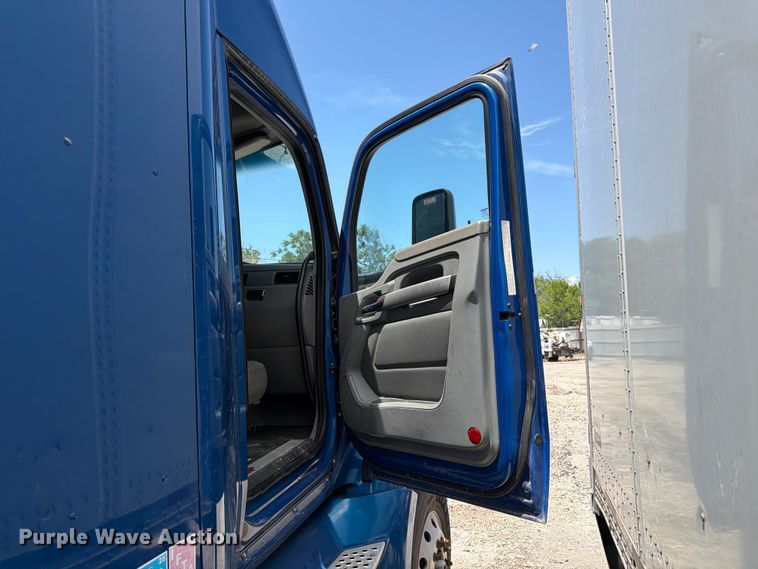 image for item YA3409 2018 Kenworth T680  semi truck