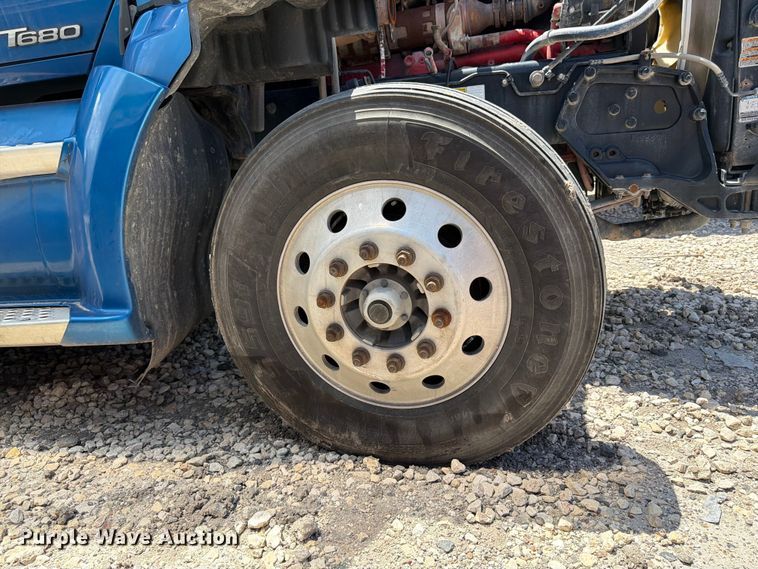 image for item YA3409 2018 Kenworth T680  semi truck