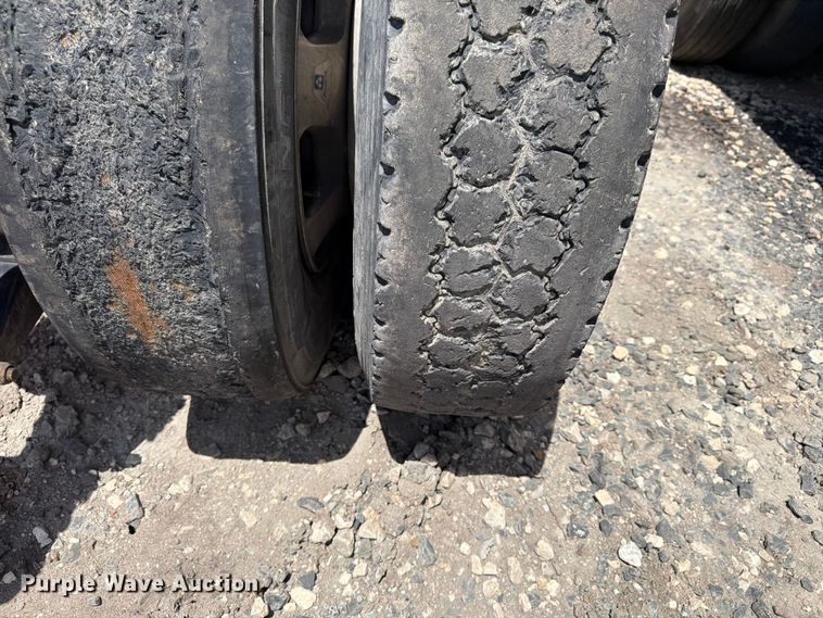 image for item YA3409 2018 Kenworth T680  semi truck