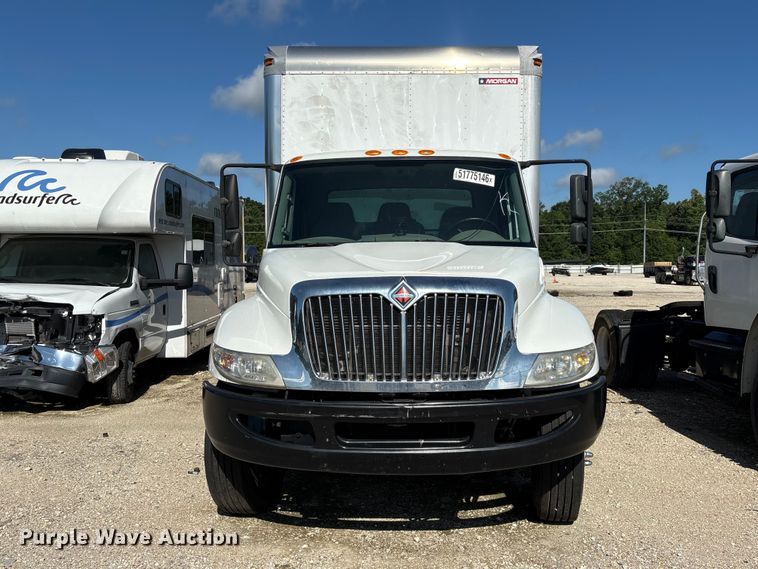 image for item YA3412 2019 International 4300 box truck