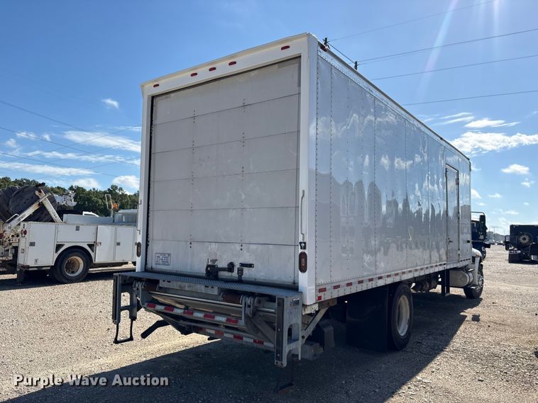 image for item YA3412 2019 International 4300 box truck
