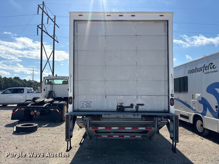 image for item YA3412 2019 International 4300 box truck