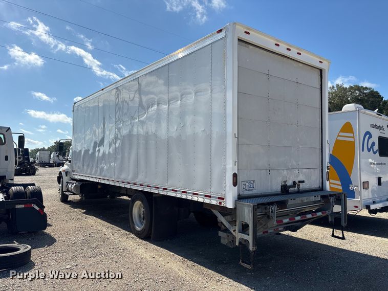 image for item YA3412 2019 International 4300 box truck