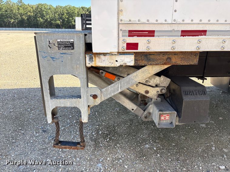 image for item YA3412 2019 International 4300 box truck