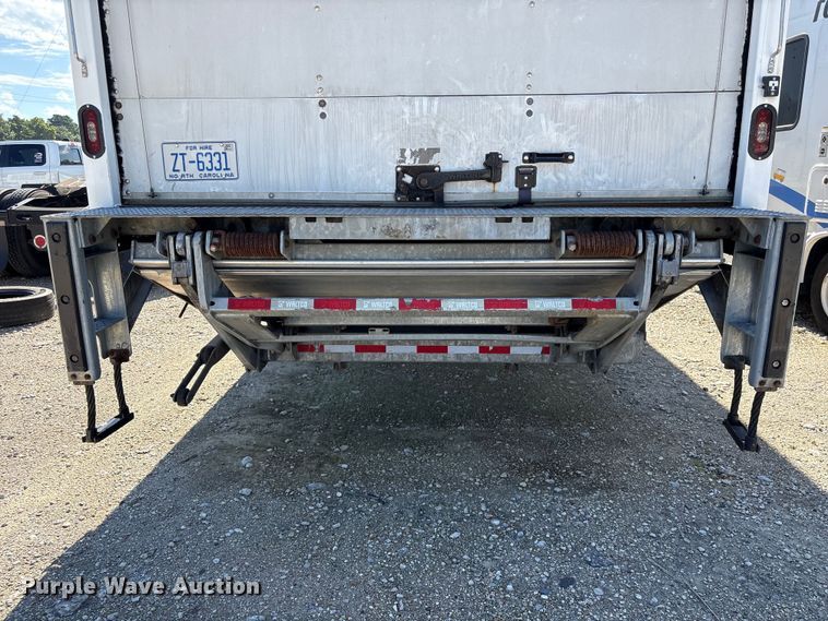 image for item YA3412 2019 International 4300 box truck