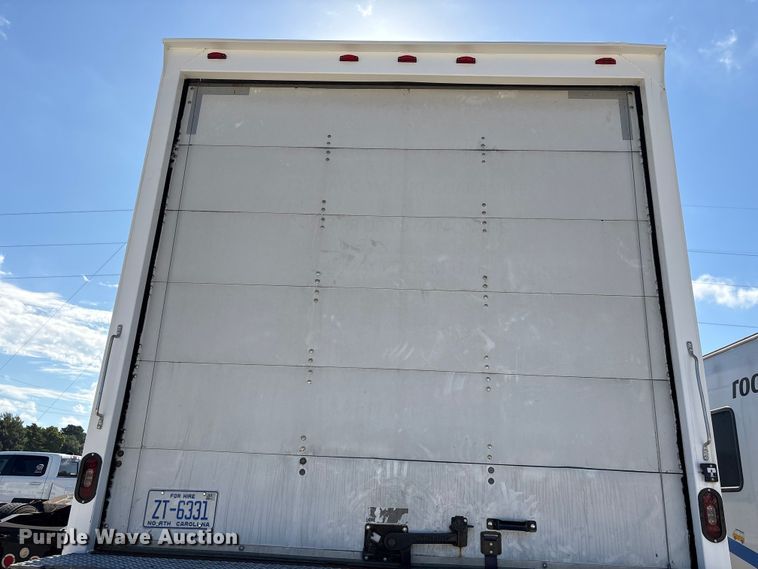 image for item YA3412 2019 International 4300 box truck
