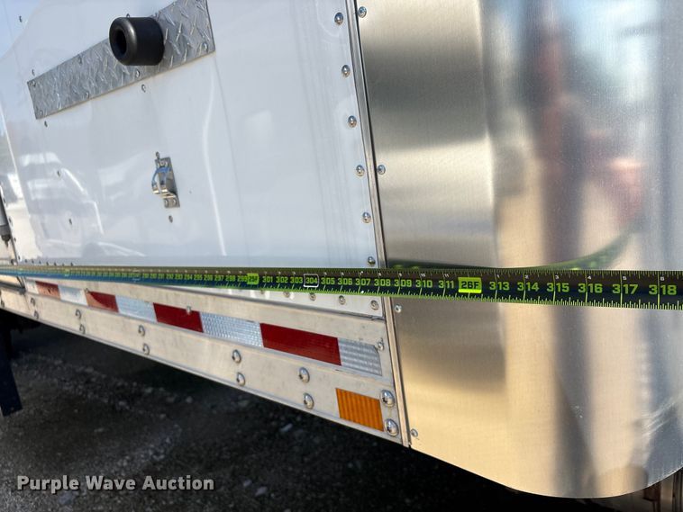 image for item YA3412 2019 International 4300 box truck