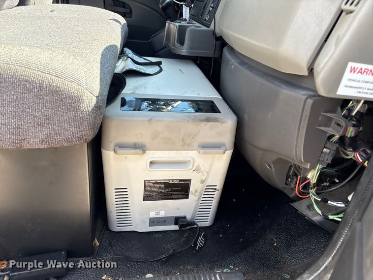 image for item YA3412 2019 International 4300 box truck