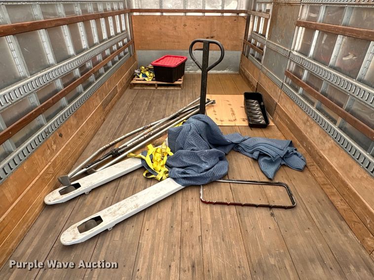 image for item YA3412 2019 International 4300 box truck