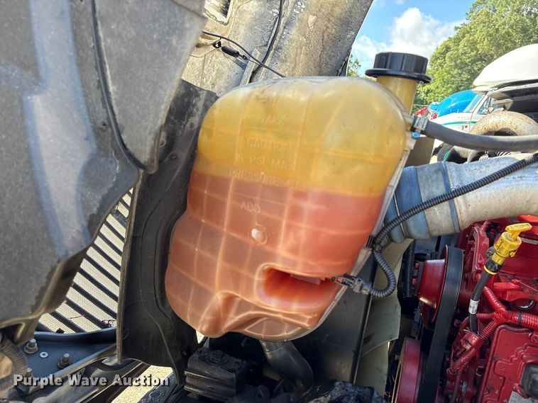 image for item YA3412 2019 International 4300 box truck