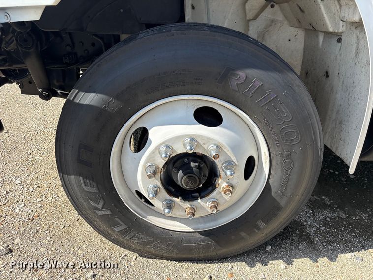 image for item YA3412 2019 International 4300 box truck