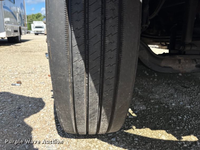 image for item YA3412 2019 International 4300 box truck
