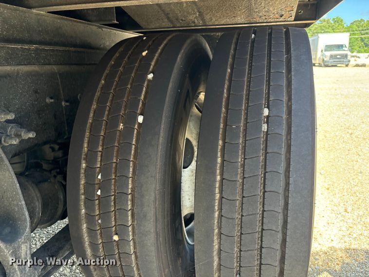 image for item YA3412 2019 International 4300 box truck