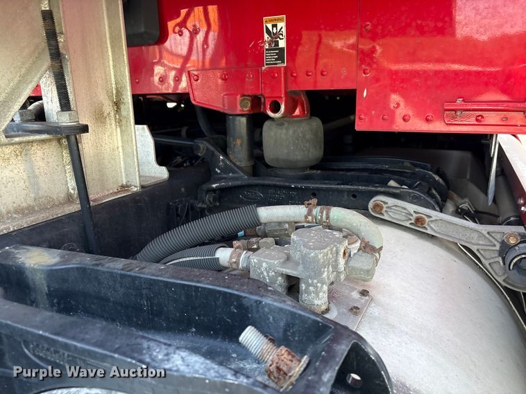 image for item YA3454 2019 Peterbilt 579 semi truck