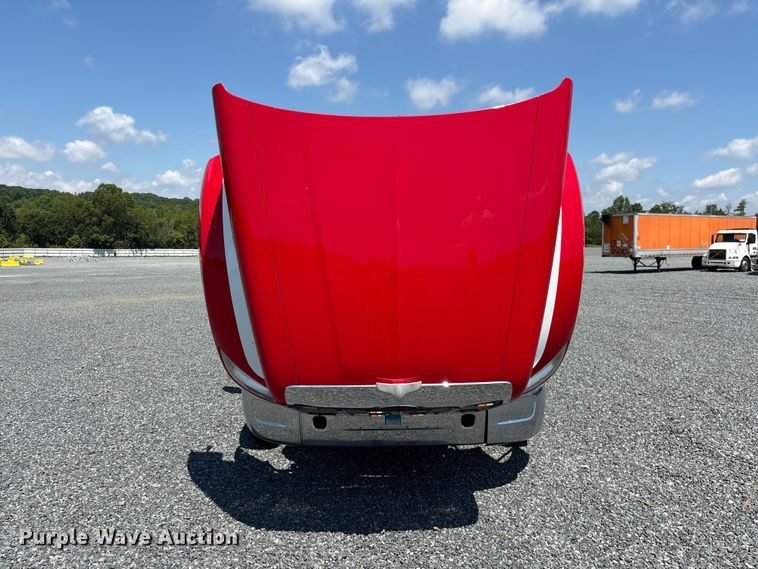 image for item YA3454 2019 Peterbilt 579 semi truck