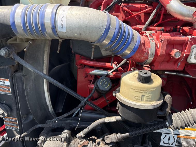 image for item YA3454 2019 Peterbilt 579 semi truck