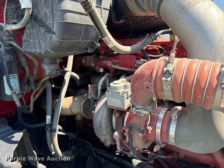 image for item YA3454 2019 Peterbilt 579 semi truck