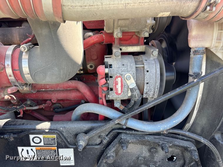image for item YA3454 2019 Peterbilt 579 semi truck